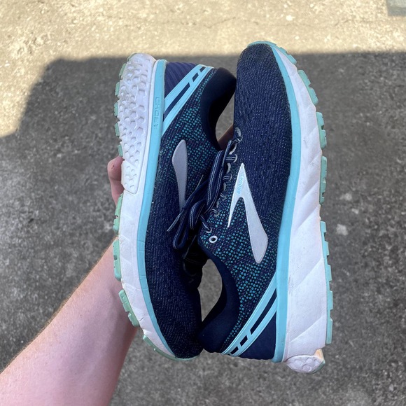 Brooks Ghost Running Shoes Women's 9 - Picture 6 of 8